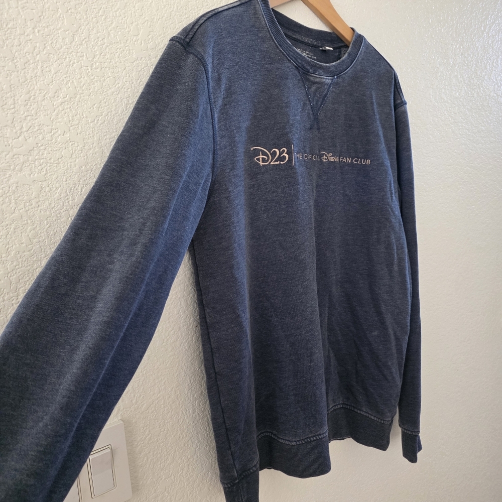 Disney D23 The Original Fan Club Sweatshirt M - Picture 7 of 11